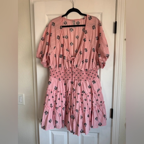 Dresses & Skirts - Pink Floral Mini Dress with Smocked Waist